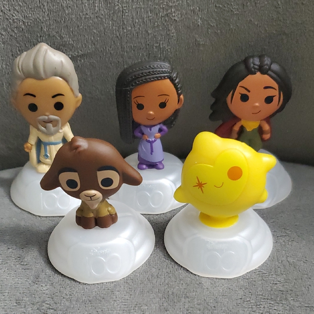 Assorted Disney 100 Mcdonalds Toy Lot#6